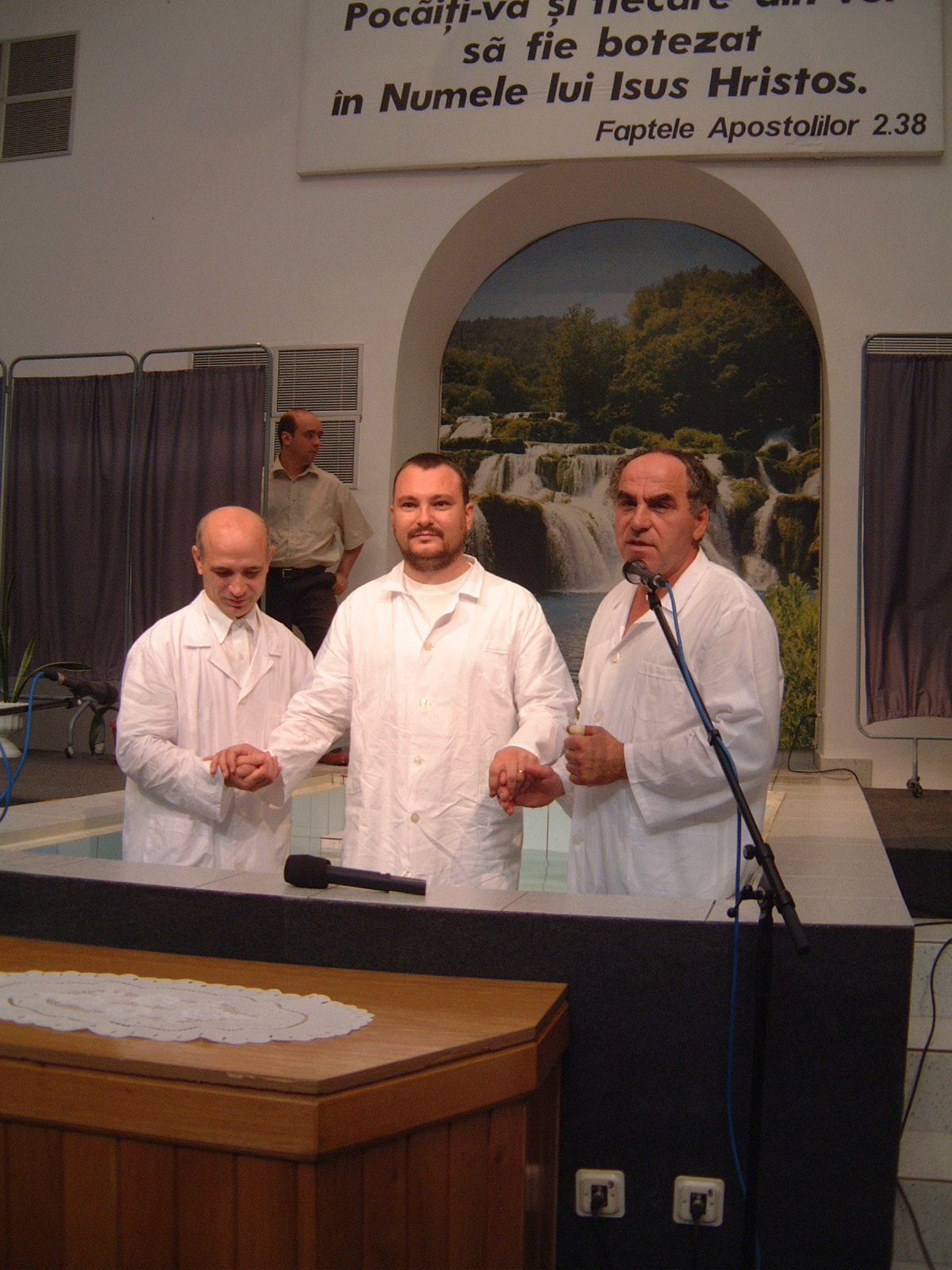 FRATELE BOGDAN BOICECOFSCHI IN TIMPUL BOTEZULUI - 22 AUGUST 2003 FRATELE BOGDAN BOICECOFSCHI IN TIMPUL BOTEZULUI - 22 AUGUST 2003