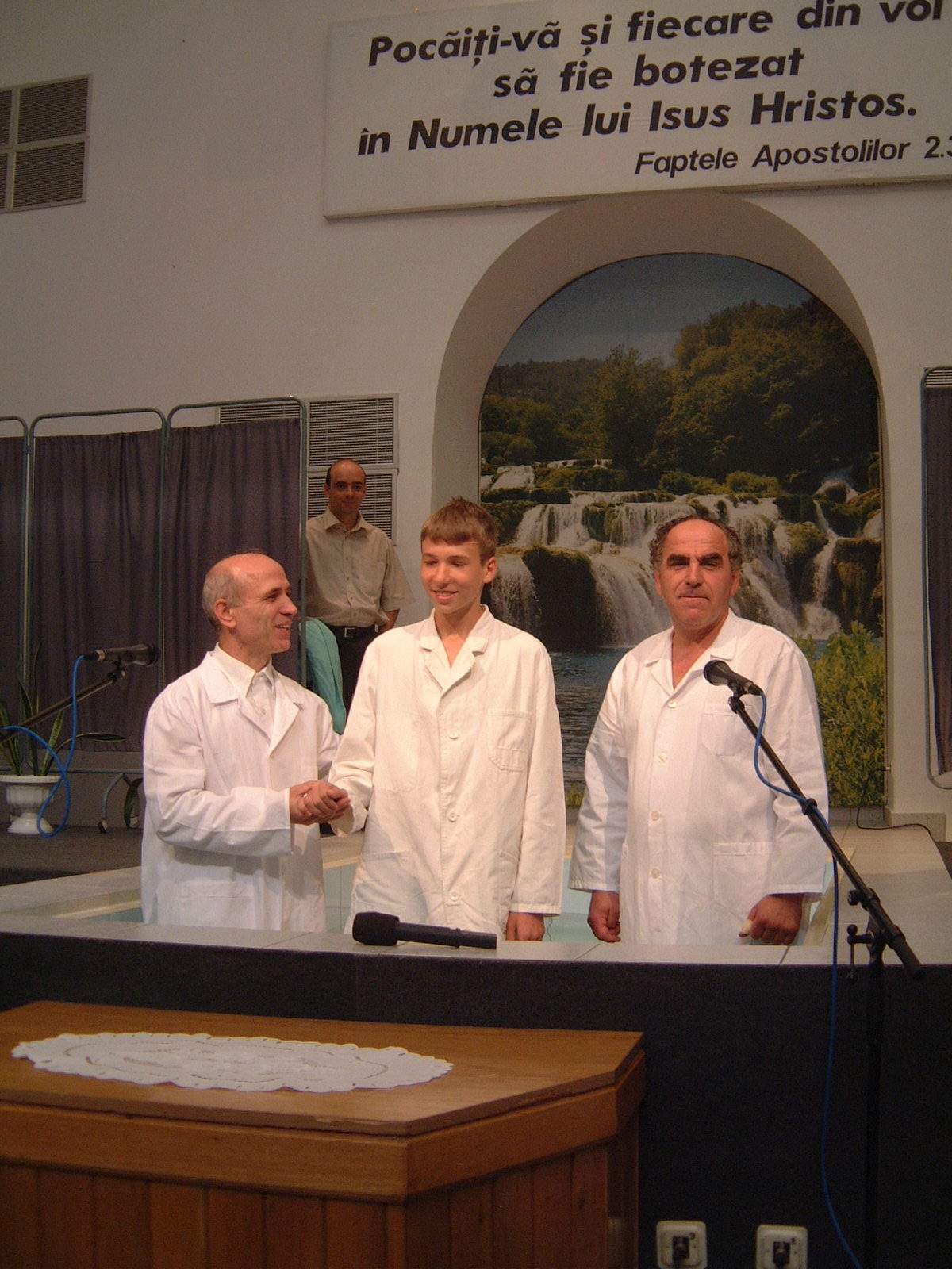 tanar chiar inainte de botez 22august2003